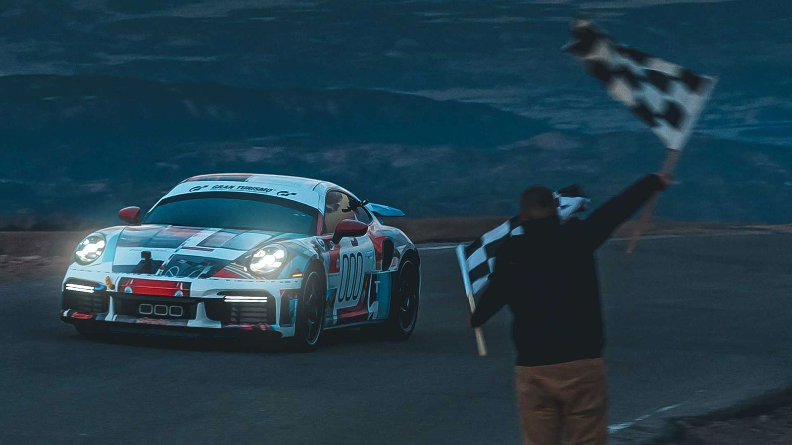 Porsche 911 Turbo S: Ρεκόρ στο Pikes Peak στα μοντέλα παραγωγής 